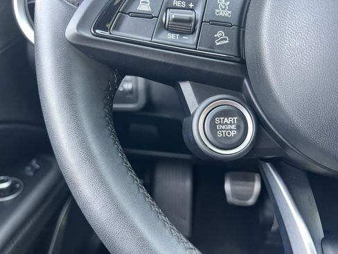 Used 2023 Alfa Romeo Stelvio Ti image 6