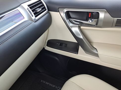 Used 2023 Lexus GX 460 Premium AWD/4WD image 35