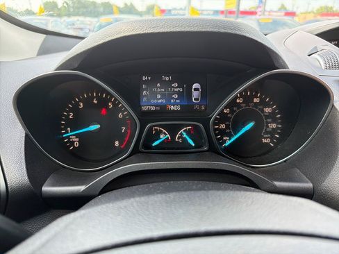 Used 2017 Ford Escape SE FWD image 14