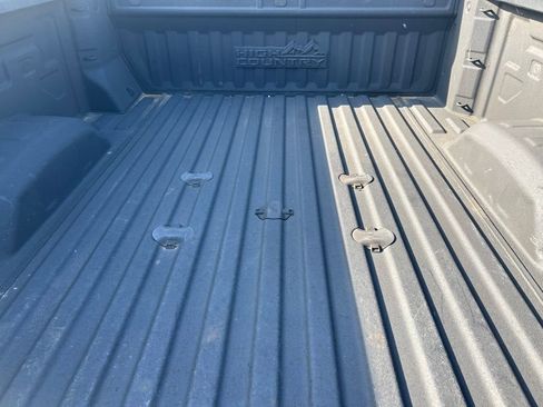 Used 2022 Chevrolet Silverado 2500 High Country AWD/4WD image 8