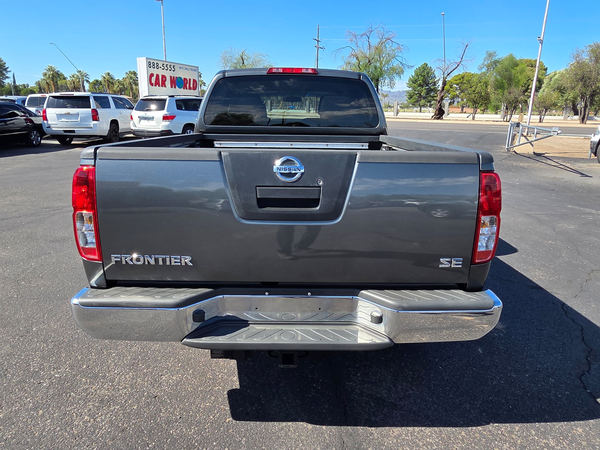 Used 2007 Nissan Frontier SE w/ SE Value Truck Pkg RWD image 4