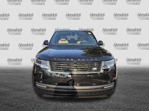 Used 2024 Land Rover Range Rover Long Wheelbase SE AWD/4WD image 3