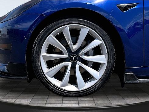 Used 2020 Tesla Model 3 Long Range AWD/4WD image 8