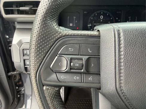 Used 2024 Toyota Tacoma SR5 AWD/4WD image 30