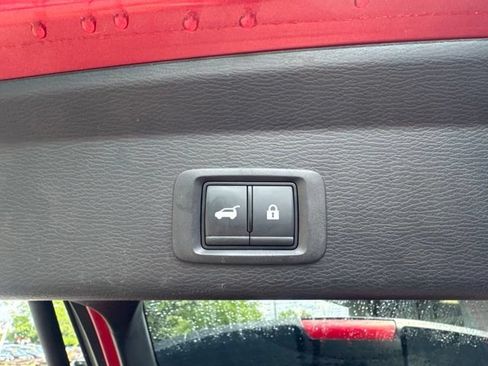 Used 2024 Mitsubishi Outlander 4WD Plug-In Hybrid image 21