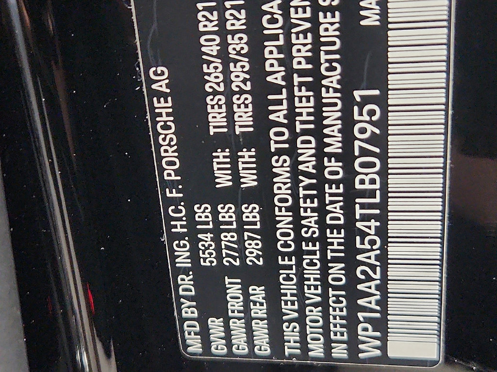 Certified 2026 Porsche Macan AWD/4WD image 28