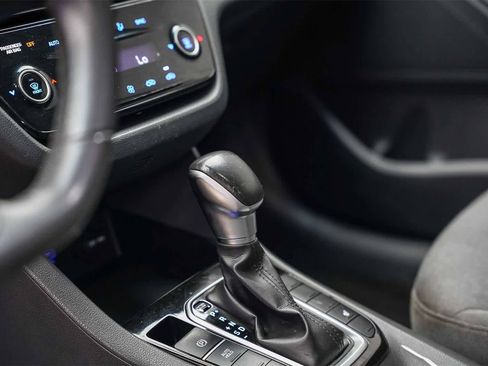 Used 2020 Hyundai Ioniq SEL image 21