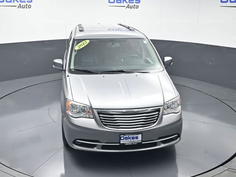 Used 2013 Chrysler Town & Country Touring-L w/ Driver Convenience Group FWD image 46