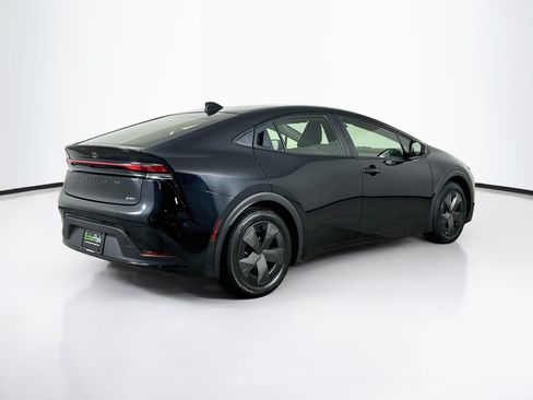 Used 2024 Toyota Prius LE FWD image 9