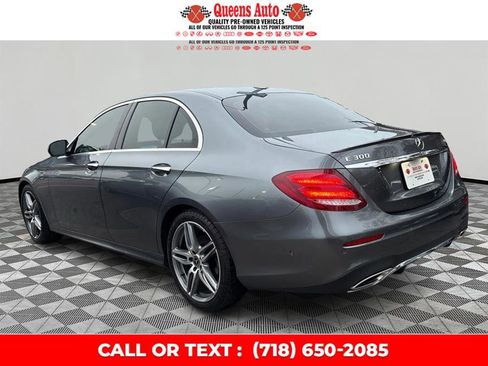 Used 2017 Mercedes-Benz E 300 4MATIC image 8