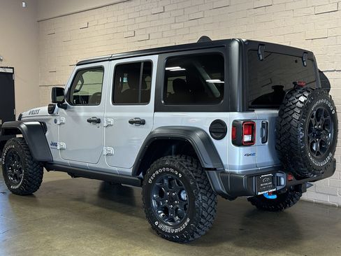 Used 2023 Jeep Wrangler Unlimited AWD/4WD image 8