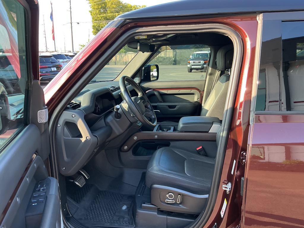 Used 2023 Land Rover Defender 130 X AWD/4WD image 16