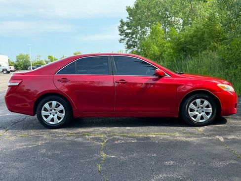 Used 2011 Toyota Camry LE FWD image 15