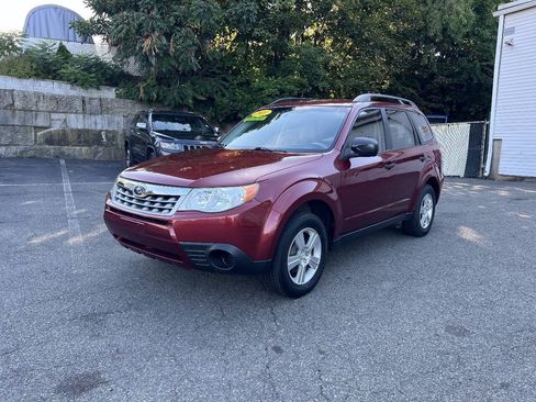 Used 2011 Subaru Forester 2.5X w/ Alloy Wheel Value Pkg AWD/4WD image 3