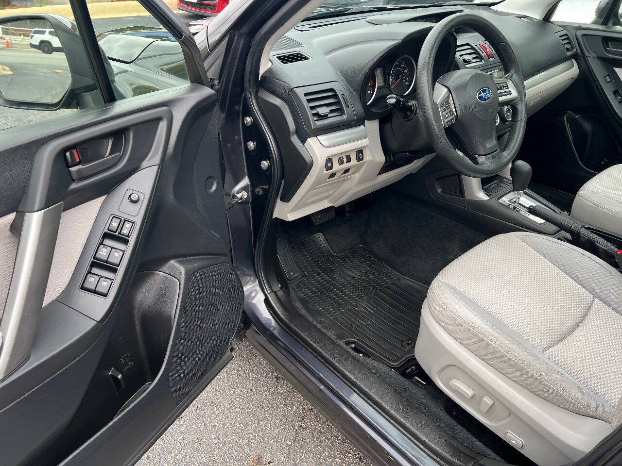 Used 2014 Subaru Forester 2.5i Premium w/ All-Weather Package AWD/4WD image 18