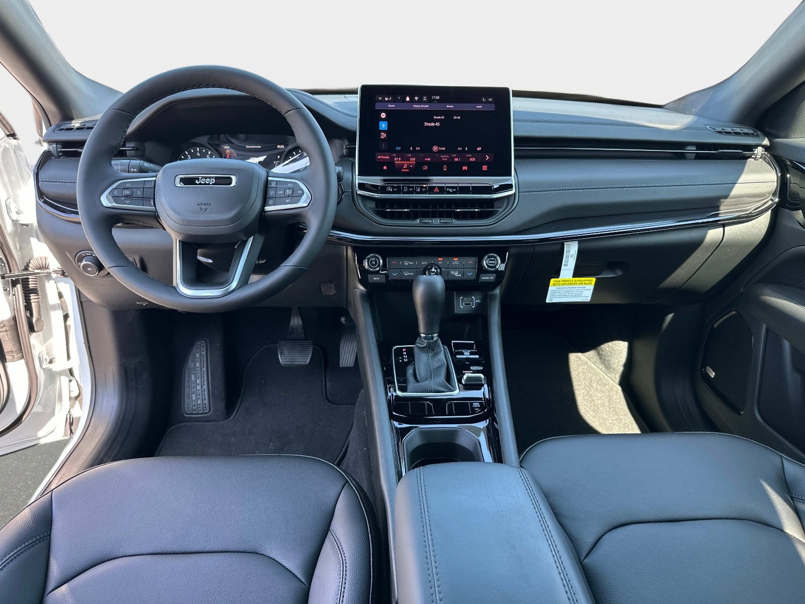 New 2025 Jeep Compass Limited w/ Sun & Sound Group AWD/4WD image 17