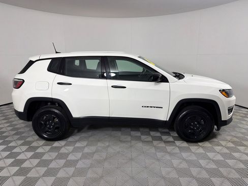 Used 2021 Jeep Compass Sport image 4
