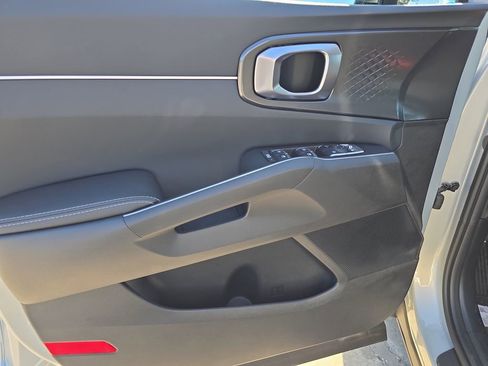 New 2026 Kia Sorento LX FWD image 17