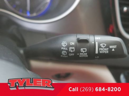 Used 2022 Chrysler Pacifica Touring-L FWD image 27