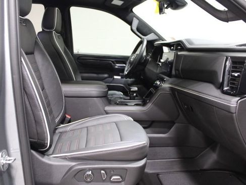 Used 2025 GMC Sierra 1500 AT4X AWD/4WD image 28
