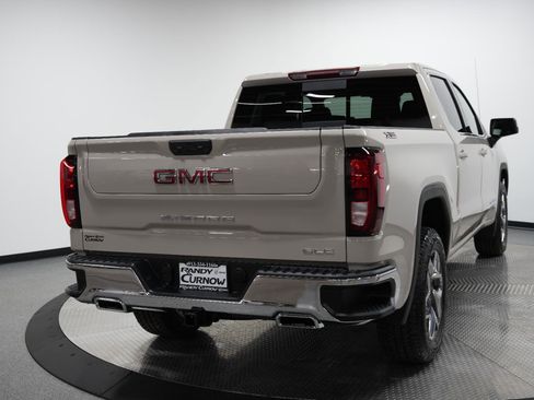 New 2026 GMC Sierra 1500 SLE image 8