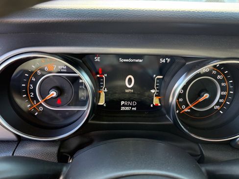 Used 2023 Jeep Wrangler Unlimited Sport image 9