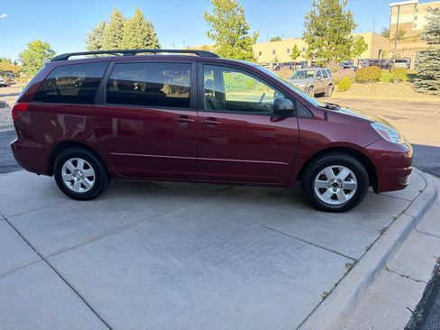 Used 2004 Toyota Sienna CE FWD image 5