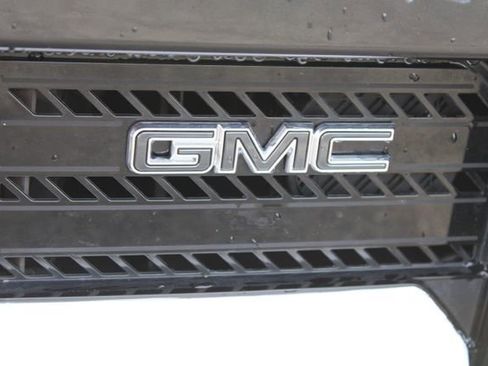 Used 2024 GMC Hummer EV 3X w/ LPO, Illumination Package image 13