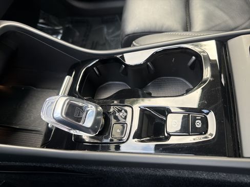 Certified 2023 Volvo XC40 B4 Plus w/ Driver Assist Package FWD image 26