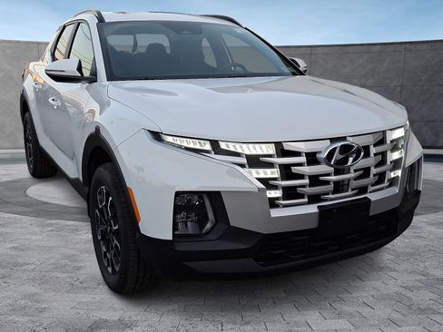 Used 2022 Hyundai Santa Cruz SEL Premium image 2