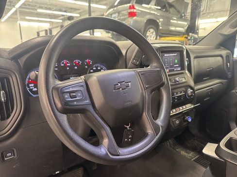 Used 2020 Chevrolet Silverado 1500 Custom w/ Custom Value Package AWD/4WD image 17