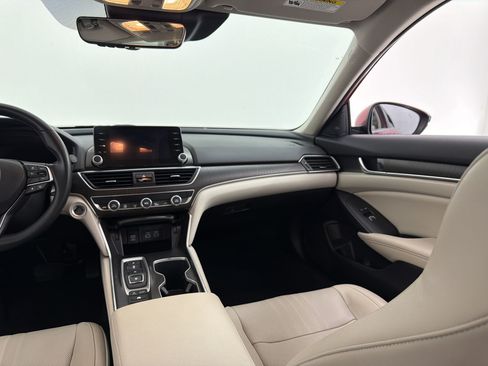 Used 2021 Honda Accord Touring image 34