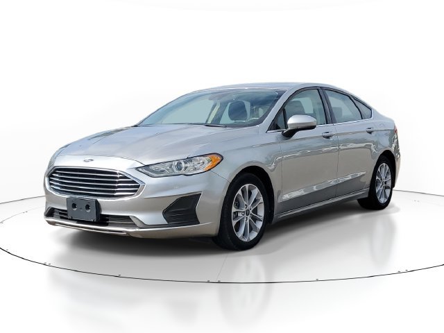 Used 2020 Ford Fusion SE FWD image 2