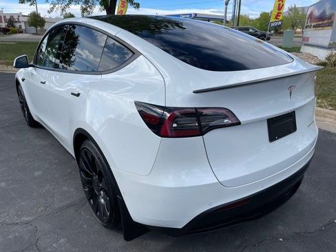 Used 2022 Tesla Model Y Performance image 30