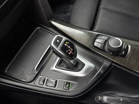 Used 2018 BMW 330i Sedan RWD image 28