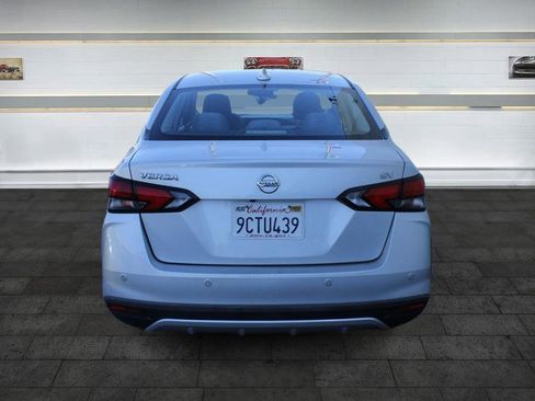 Used 2020 Nissan Versa SV image 6