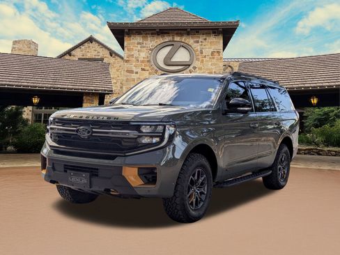 Used 2025 Ford Expedition Tremor AWD/4WD image 4
