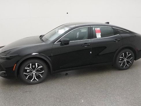 New 2026 Toyota Crown XLE image 2