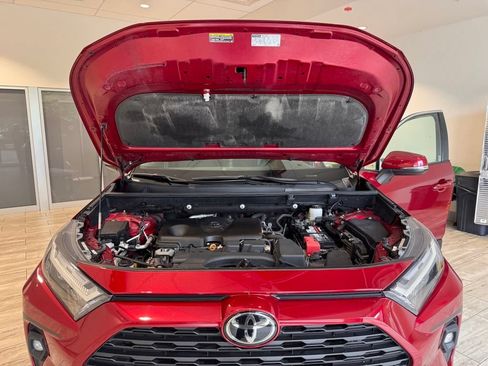 Used 2022 Toyota RAV4 XLE Premium AWD/4WD image 23