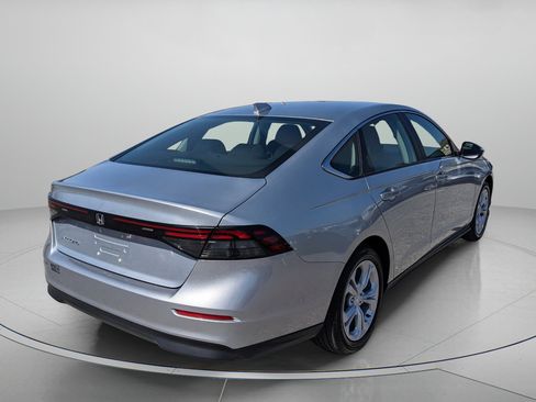 Used 2025 Honda Accord LX image 8