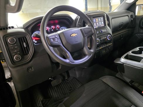 Used 2023 Chevrolet Silverado 1500 Custom AWD/4WD image 17
