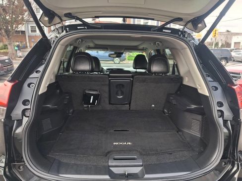 Used 2018 Nissan Rogue SL w/ Premium Package image 13