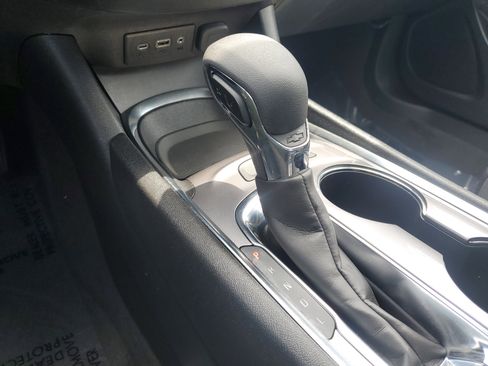 Used 2024 Chevrolet Malibu LT image 23