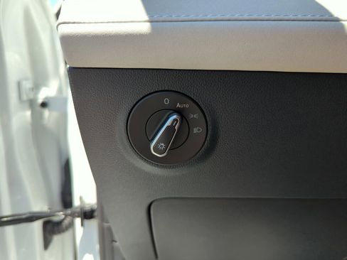 New 2026 Volkswagen Taos SE FWD image 35