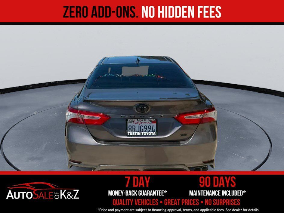 Used 2020 Toyota Camry SE FWD image 5