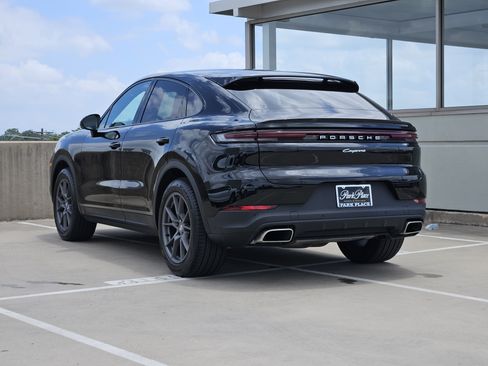 Certified 2026 Porsche Cayenne Coupe AWD/4WD image 3