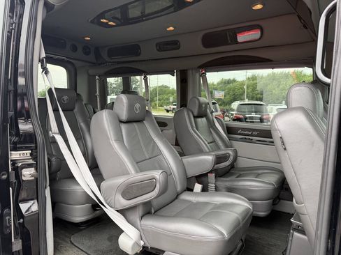 Used 2018 Ford Transit 250 148 Medium Roof w/ Exterior Upgrade Package RWD image 20