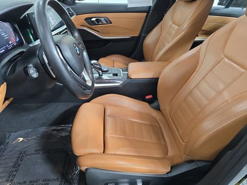 Used 2019 BMW 330i Sedan w/ Premium Package RWD image 5