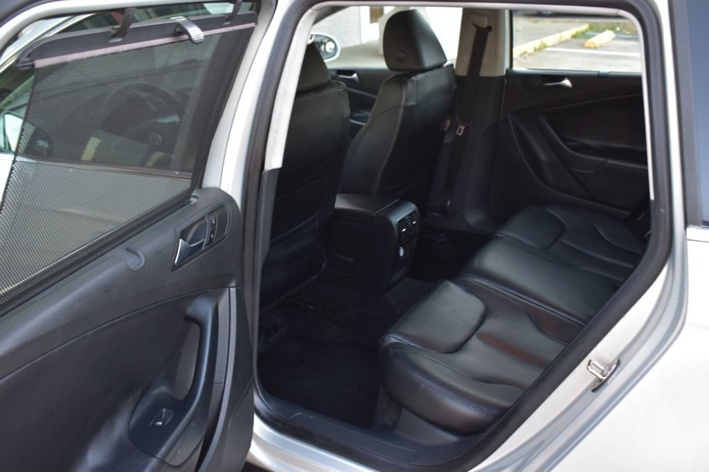 Used 2009 Volkswagen Passat Komfort FWD image 23