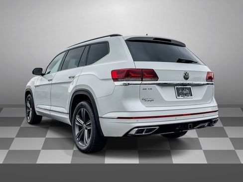 Used 2021 Volkswagen Atlas SE w/ Panoramic Sunroof Package FWD image 4